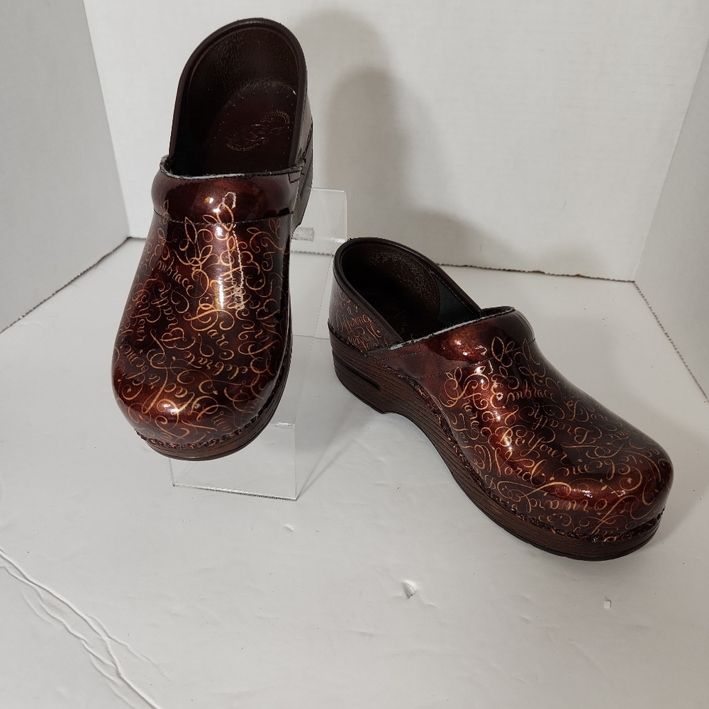 Dansko 20th Anniversary limited edition inspirational words clogs brown 37 6.5 7